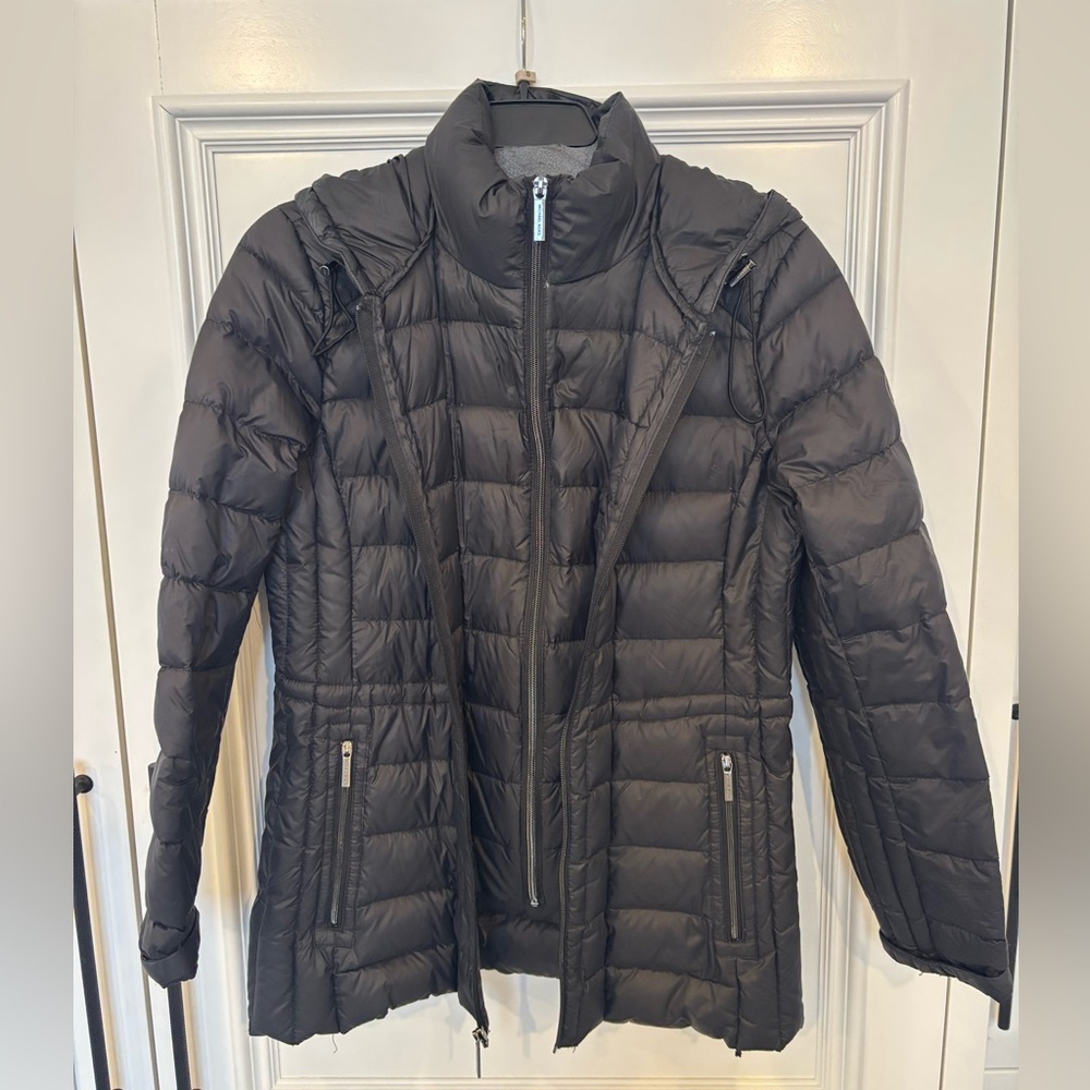 Women's Black packable Puffer